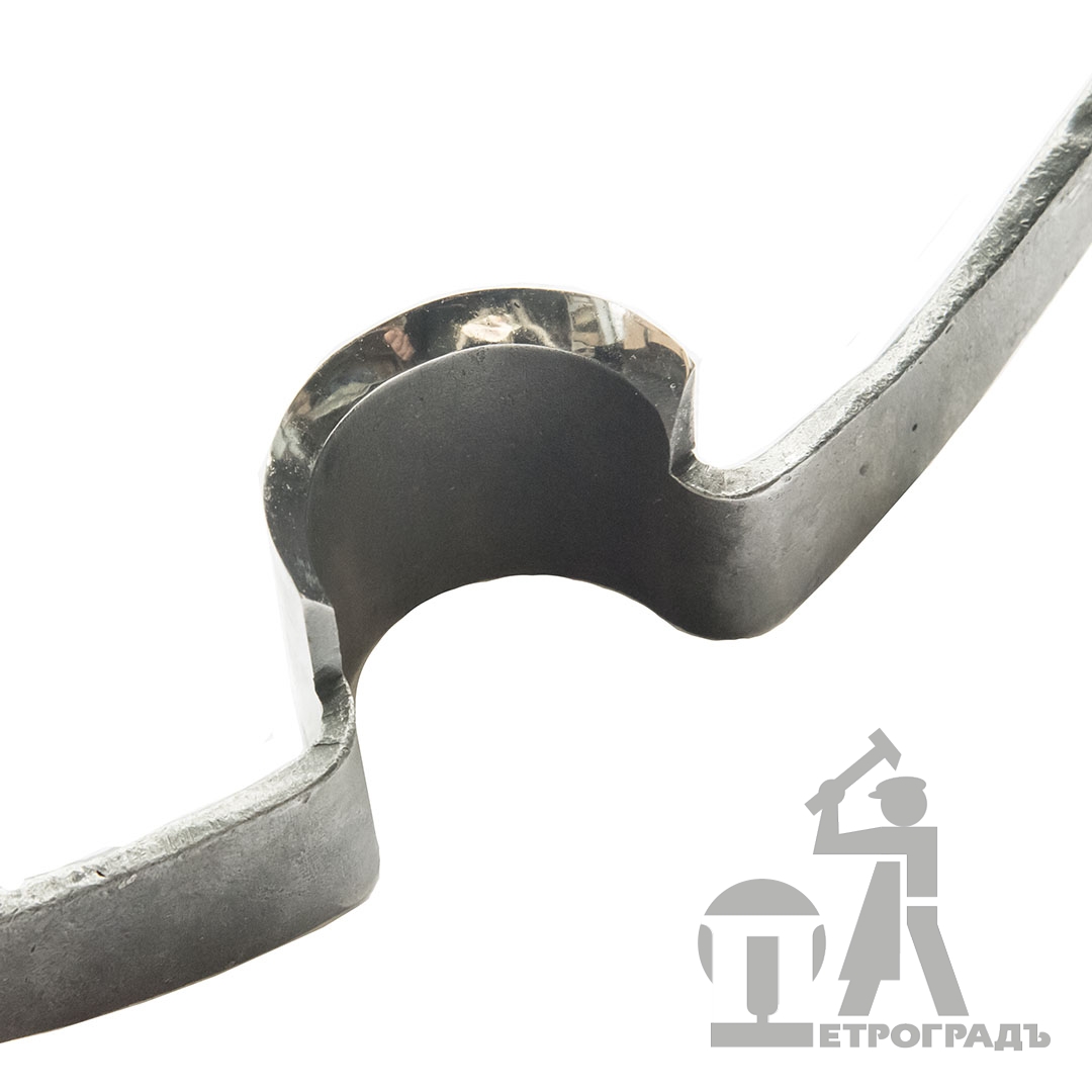 Carpenter drawknife PETROGRAD N7, for cleaning up grooves in logs (Meddragskniv) Carpenter drawknife PETROGRAD N7, for cleaning up grooves in logs (Meddragskniv)